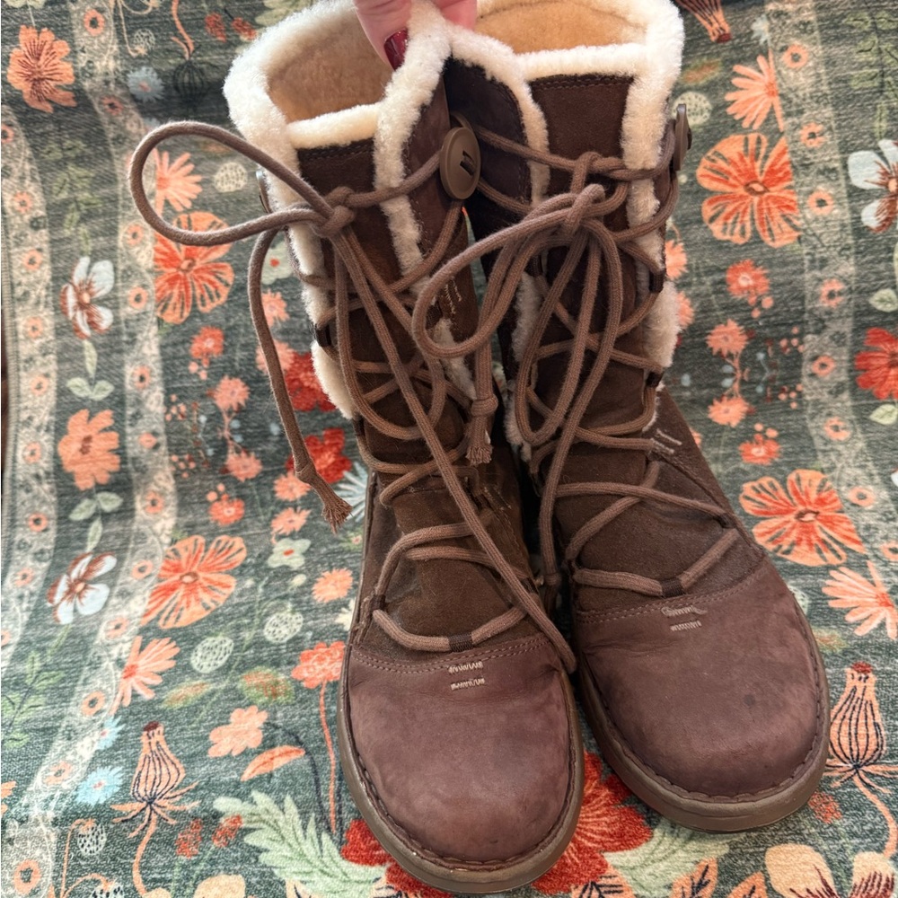 Chaco Brown Shearling Winter Boots